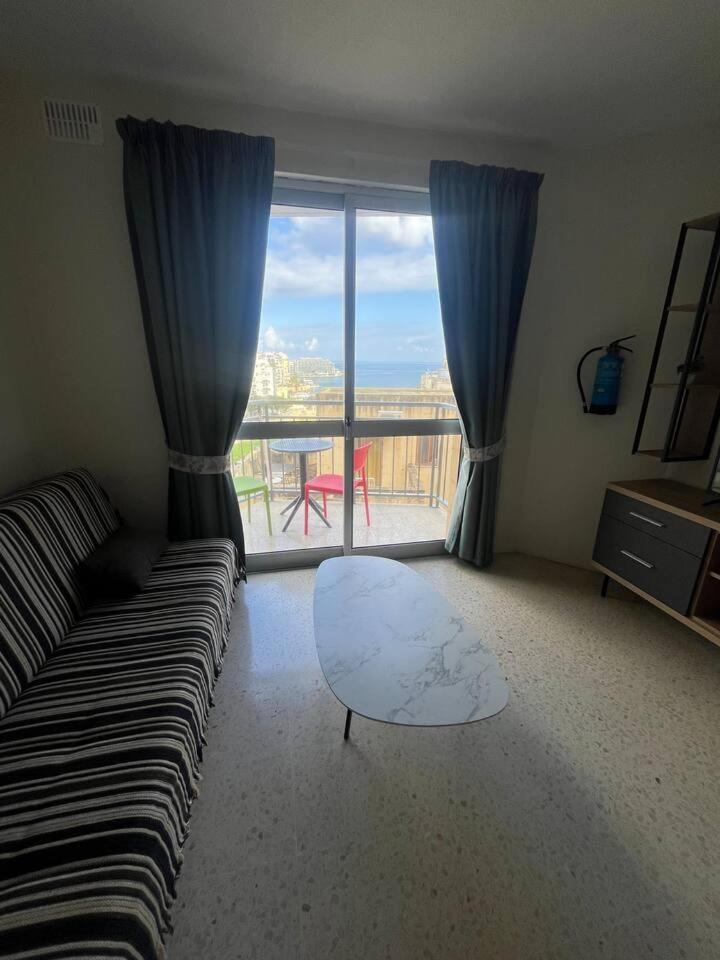 1 Bedrm Apt Seaview Balluta Bay St. Julian's Exteriör bild